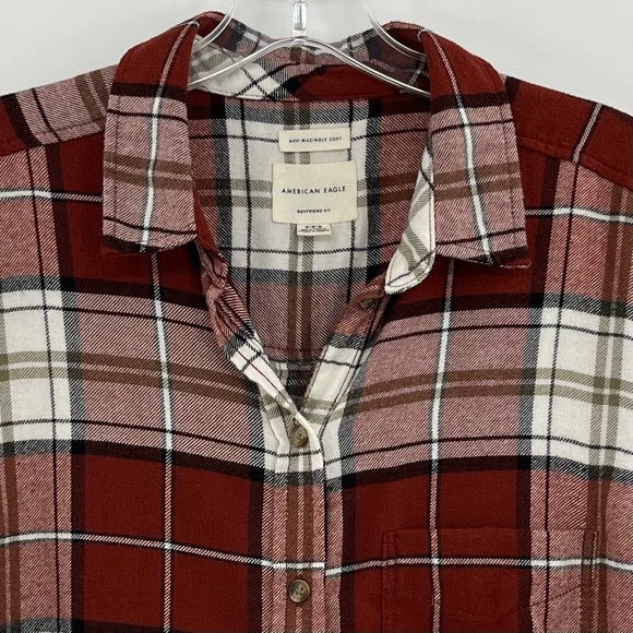 American Eagle Ahh-Mazingly Soft Boyfriend Fit Plaid Flannel Button Down Shirt - Picture 3 of 6